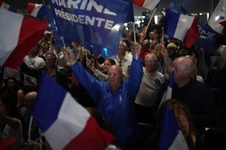 Υποστηρικτές της Μαρίν Λεπέν στις προεδρικές εκλογές του 2022